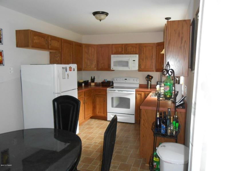 180 Forest Ridge Dr - Photo 3 of 7