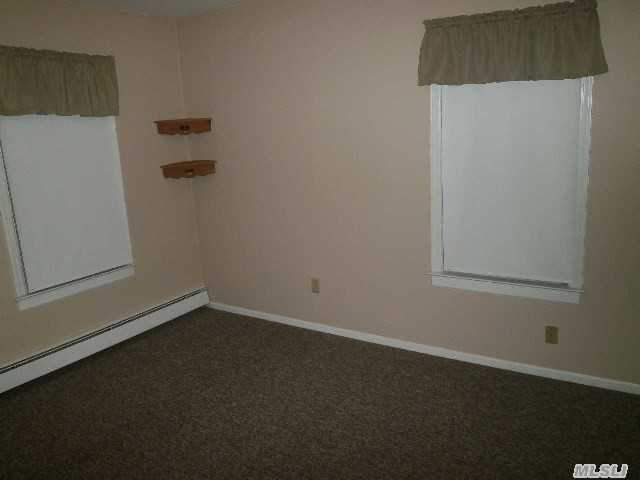 19 Suffolk Down - Photo 3 of 6