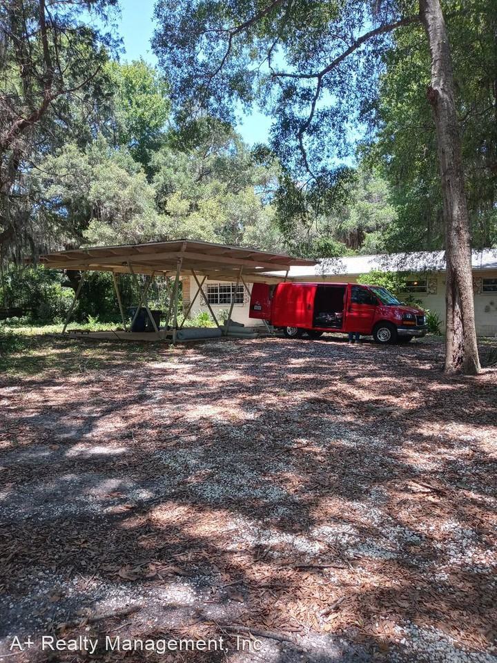 15139 Centralia Rd - Photo 2 of 50