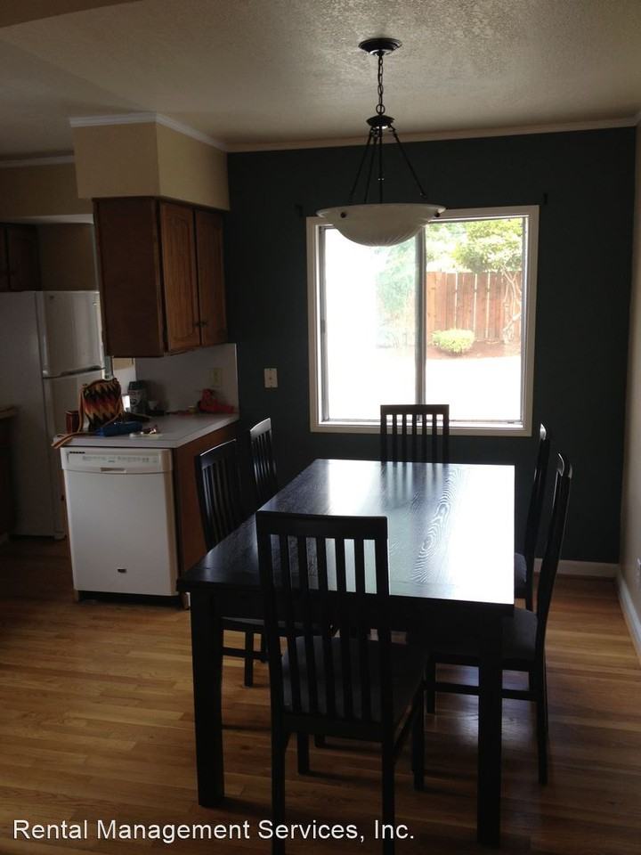 8514 Se 29th Ave - Photo 3 of 11