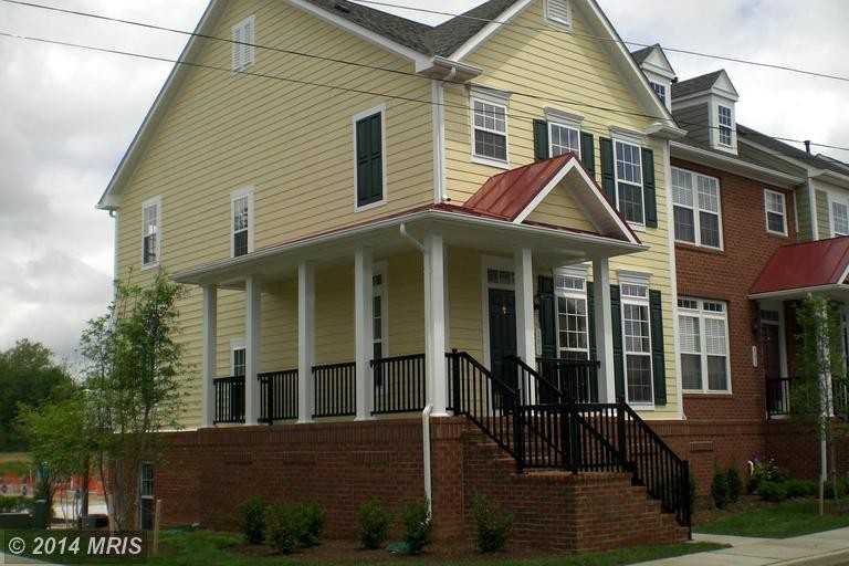 300 Dixon St #101 - Photo 3 of 4