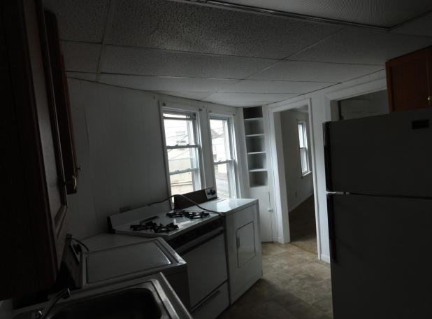 315 S Valley Ave - Photo 2 of 8