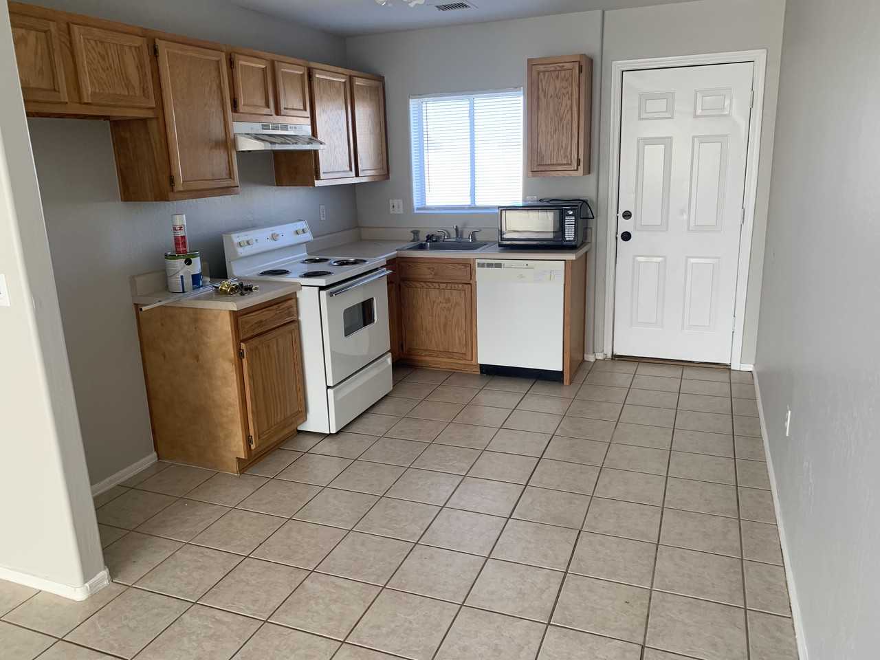 9978 W Century Dr - Photo 2 of 7