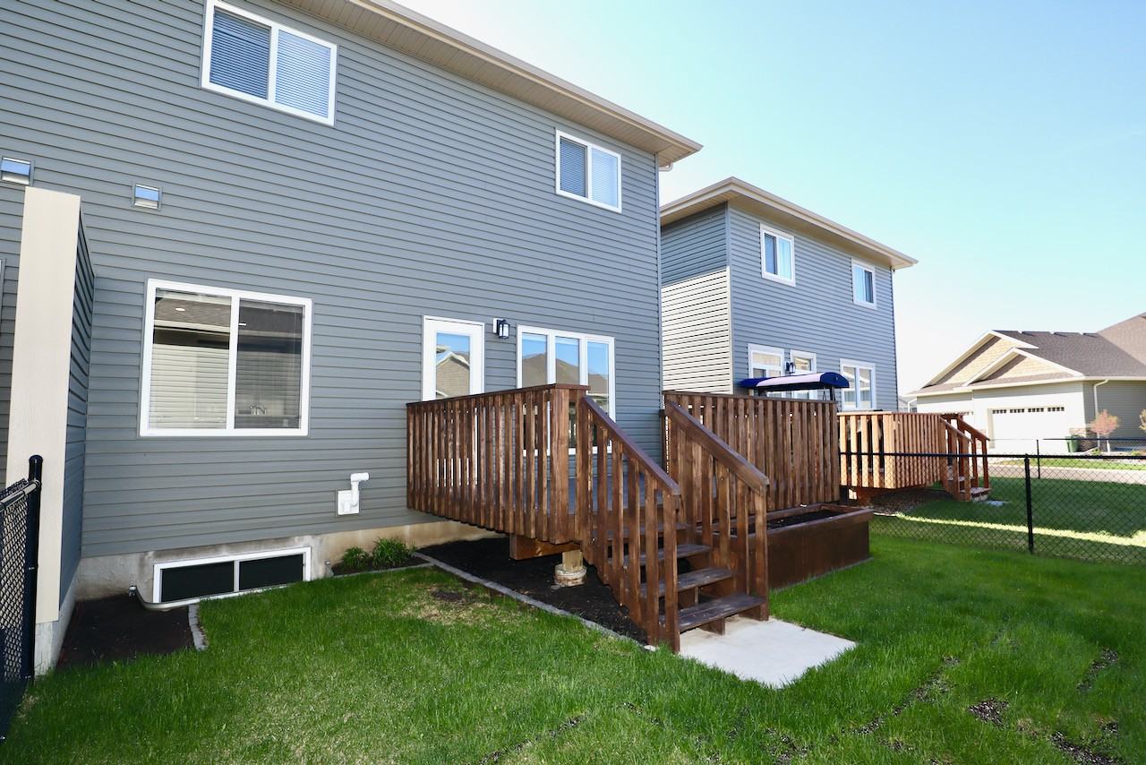 8602 76-8602 Southfort Blvd - Photo 2 of 27