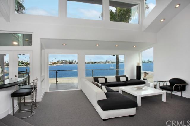 6302 Bayside Dr N - Photo 3 of 19