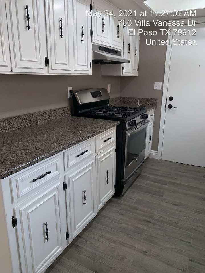 760 Villa Vanessa Dr - Photo 3 of 20