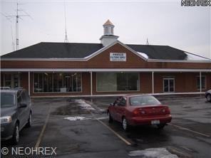 28940 Euclid Ave - Photo 3 of 15