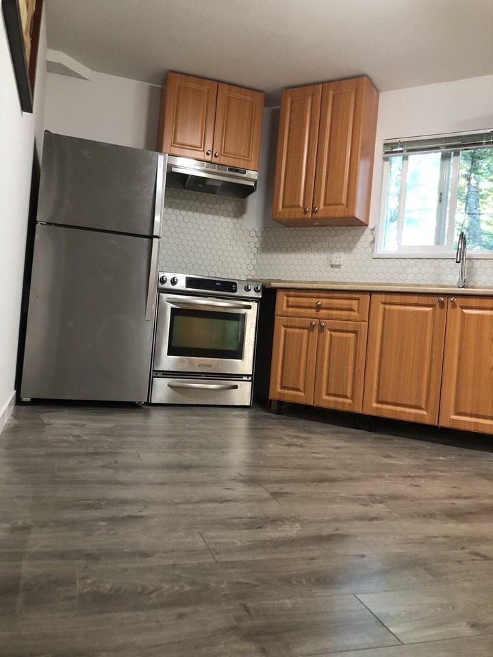 13715 115 Avenue - Photo 4 of 13