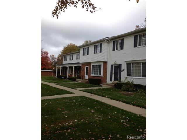 483 N Fox Hills Dr - Photo 2 of 30