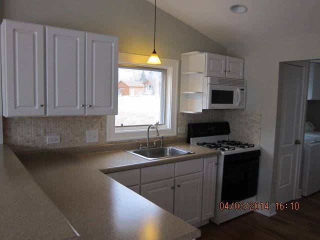 3817 W Lake Shore Dr - Photo 3 of 14