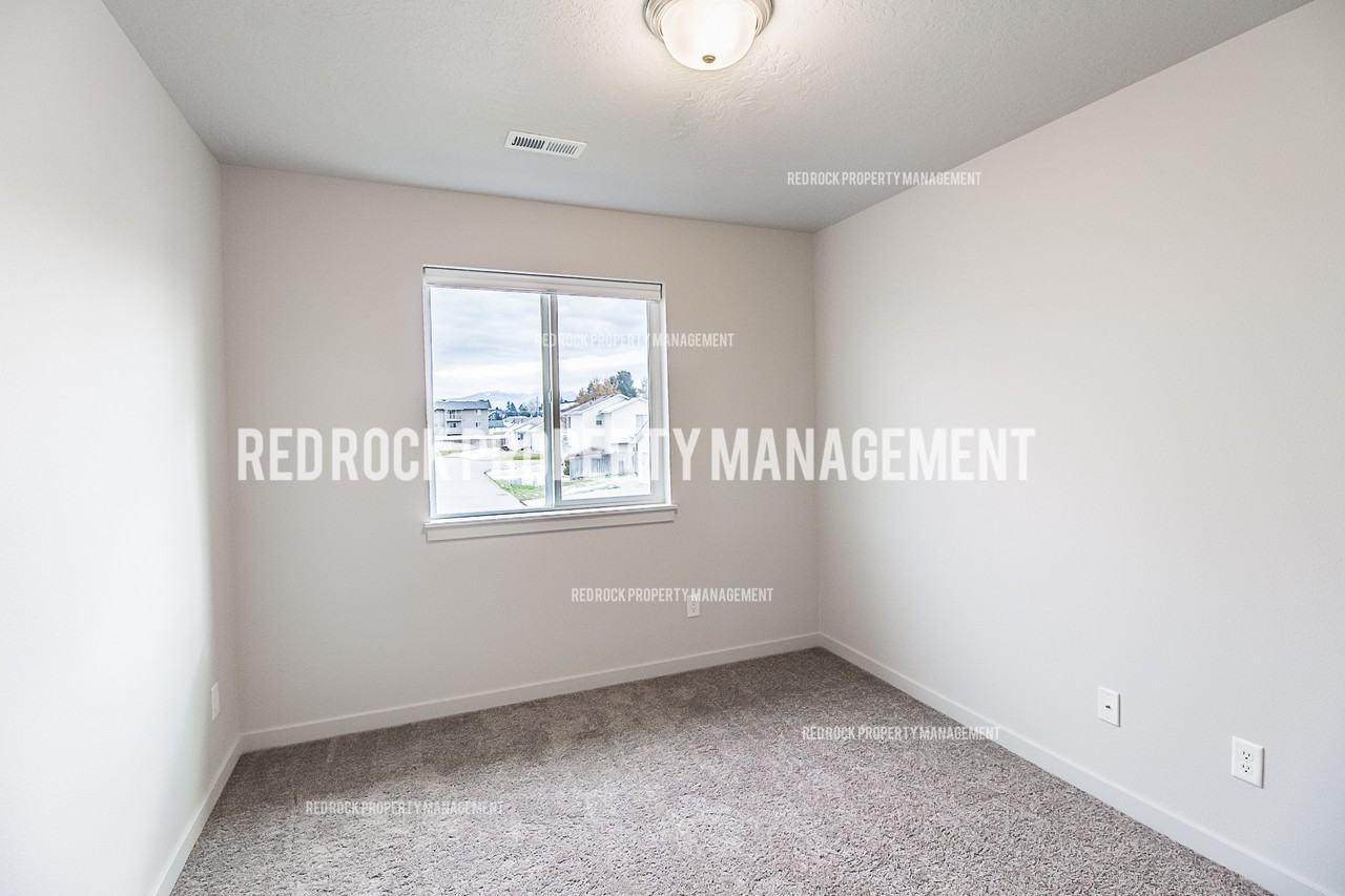 319 S Woodlawn Ln #1 - Photo 5 of 36