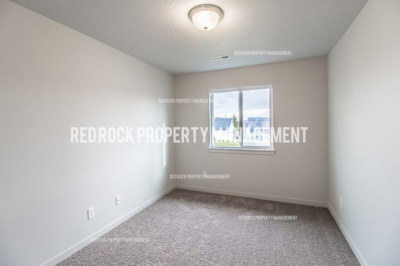 319 S Woodlawn Ln #1 - Photo 6 of 36