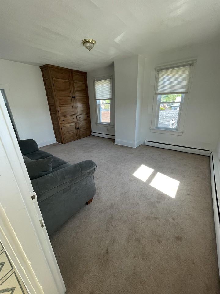 429 Oakland Ave #2 - Photo 6 of 9