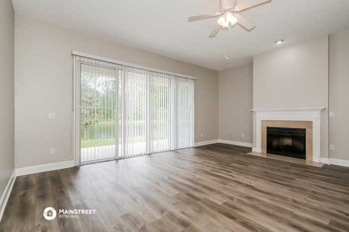 125 Linda Lake Ln - Photo 3 of 16