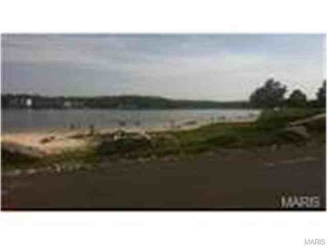 103 Hillsboro Rd - Photo 3 of 9