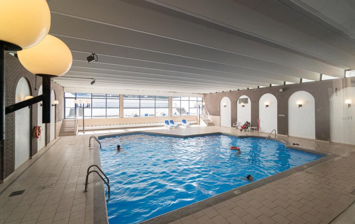 5720 Boulevard Cavendish 900, CôteSaintLuc, QC H4W 1S9 3 Bedroom