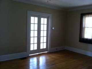 139 Euclid Ave - Photo 3 of 16