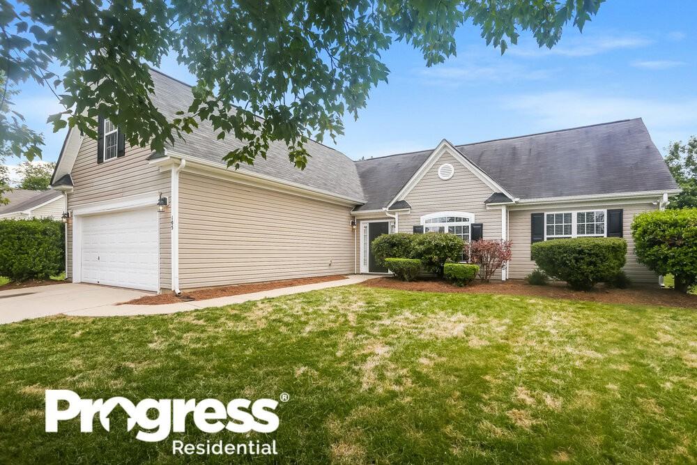 105 Egerton Dr - Photo 3 of 16