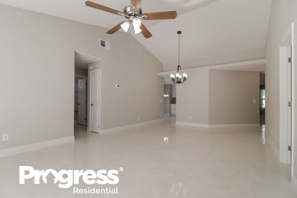 13130 Los Angeles Woods Ln - Photo 3 of 16