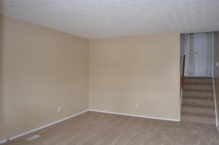 390 Tamarack Trail - Photo 2 of 7