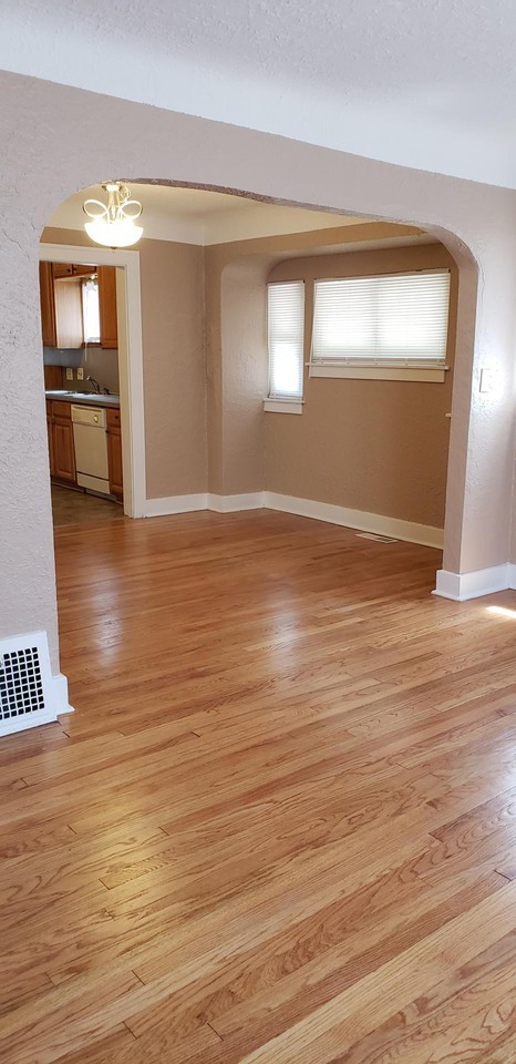 19166 Centralia #1 - Photo 3 of 11