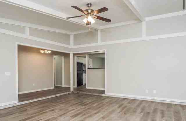3209 Southwest 100th Street - Photo 3 of 6