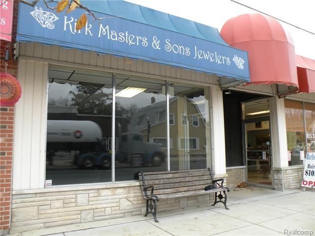 69345 Main St - Photo 2 of 17