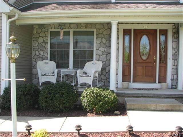 44 Wallflower Dr - Photo 2 of 18