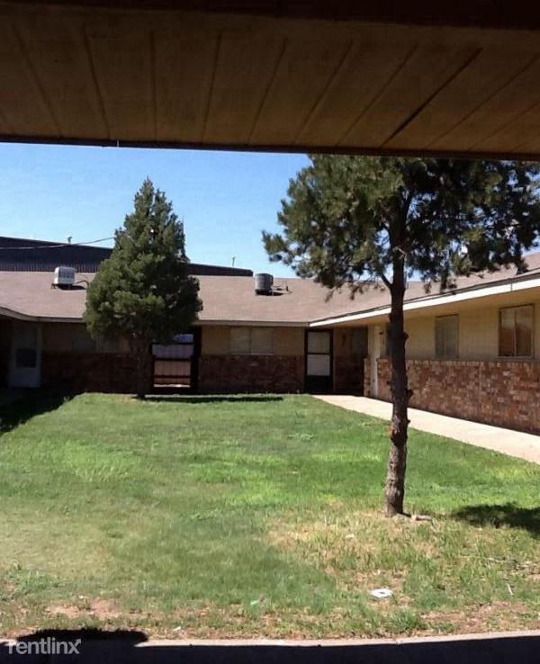 1725 1725 E 1ST 10 - Photo 3 of 32