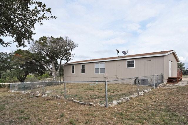 1527 Bandera Dr - Photo 2 of 20