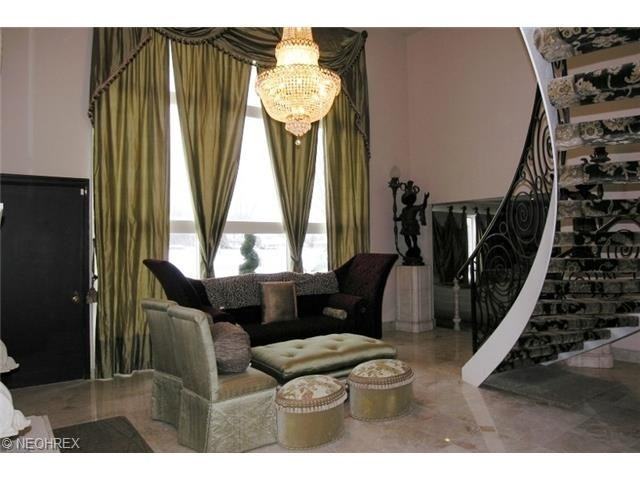 32049 Gates Mills Blvd - Photo 2 of 24