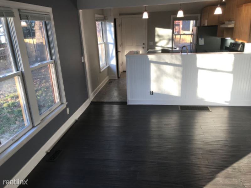 120 W Prescott St - Photo 2 of 9