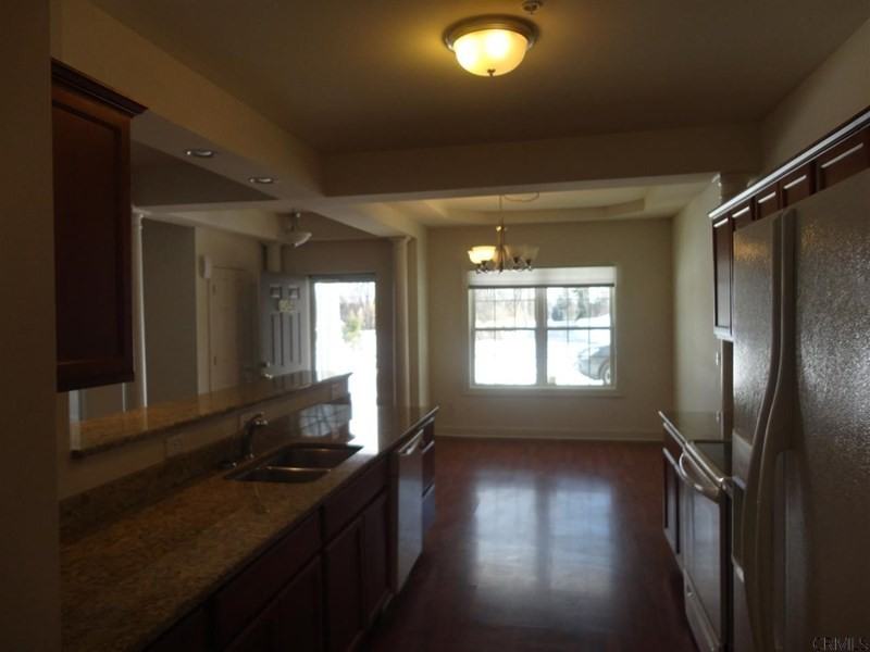 904 Valley Pointe Dr - Photo 2 of 19