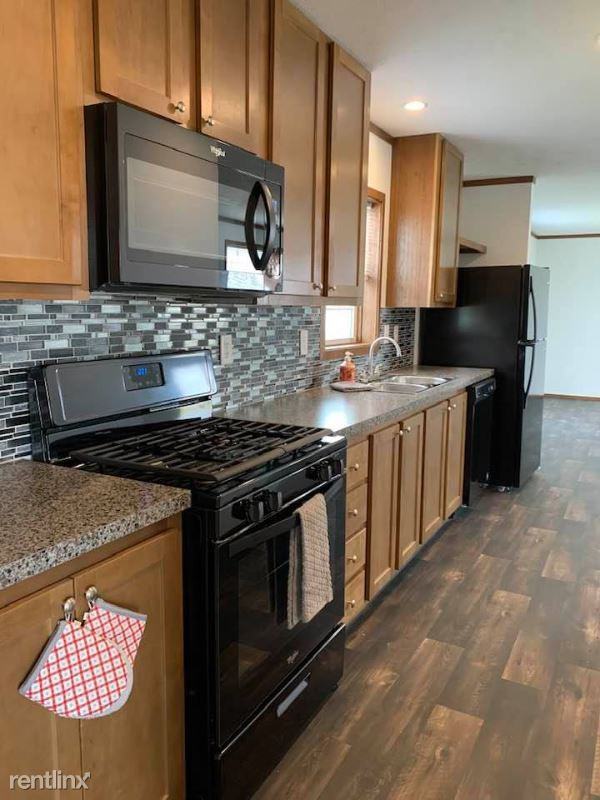 153 Powell St - Photo 2 of 8