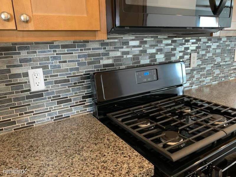 153 Powell St - Photo 3 of 8