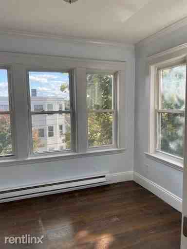 72 72 - 74 Campbell Ave 9 - Photo 2 of 3