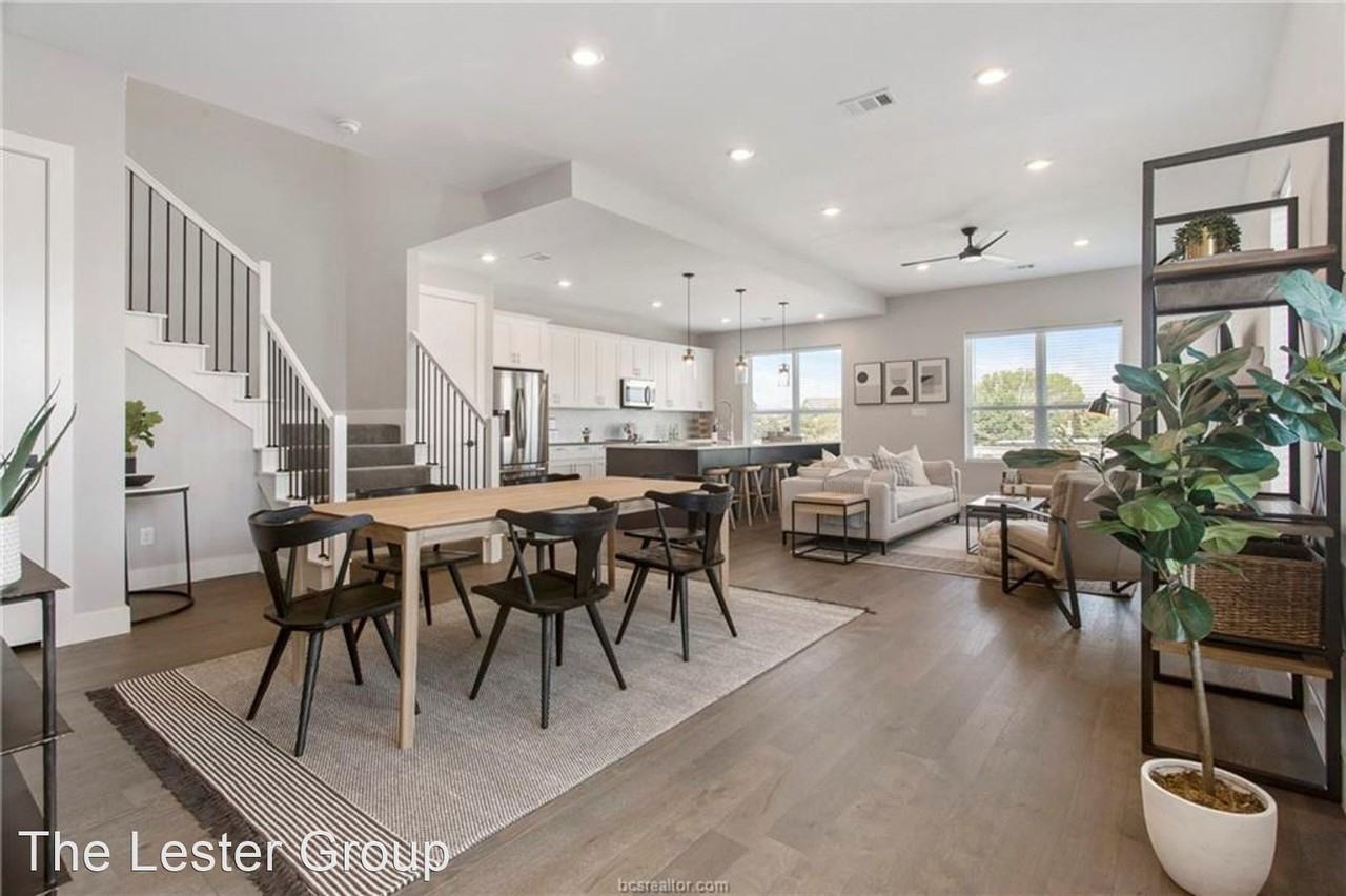 246 Estates Cir - Photo 2 of 8