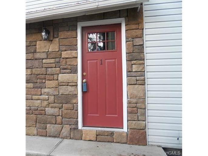27 S Pearl St - Photo 2 of 23