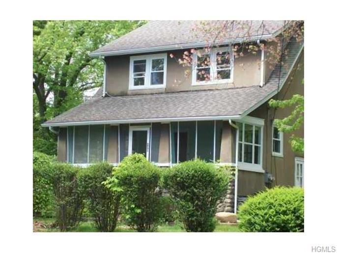 129 Ridge St - Photo 2 of 17