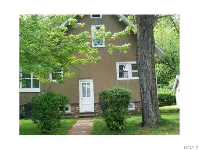 129 Ridge St - Photo 3 of 17