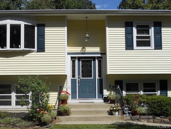48 Townline Rd - Photo 2 of 28