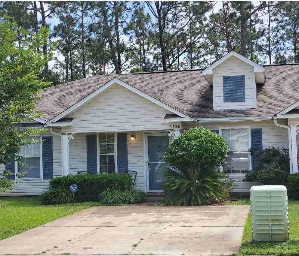 9580 Cobblebrook Dr - Photo 2 of 13