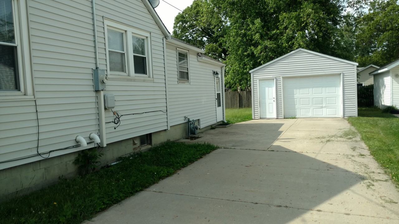 214 Belteberg Rd - Photo 2 of 11
