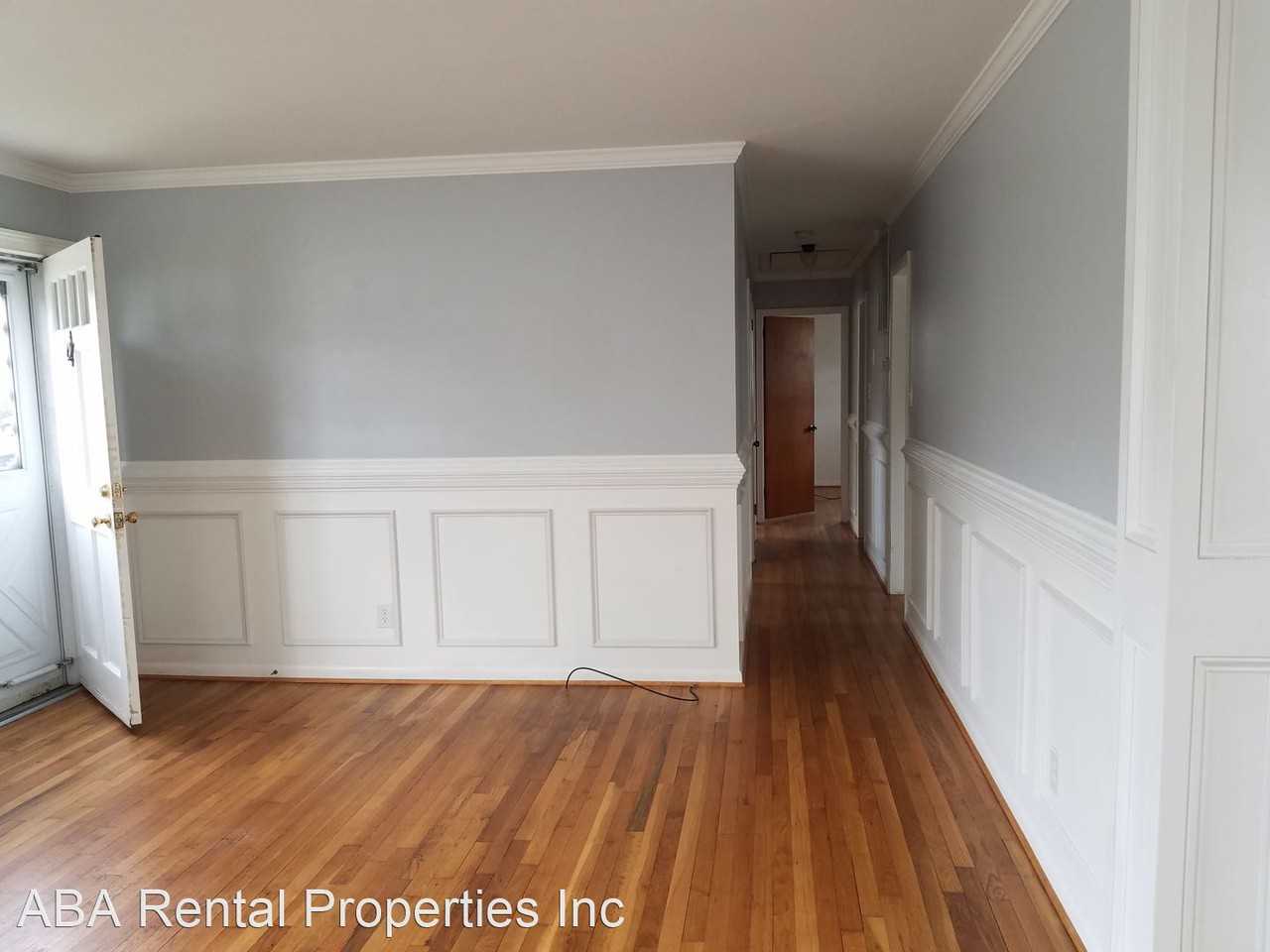 412 Seminole Trl - Photo 3 of 10