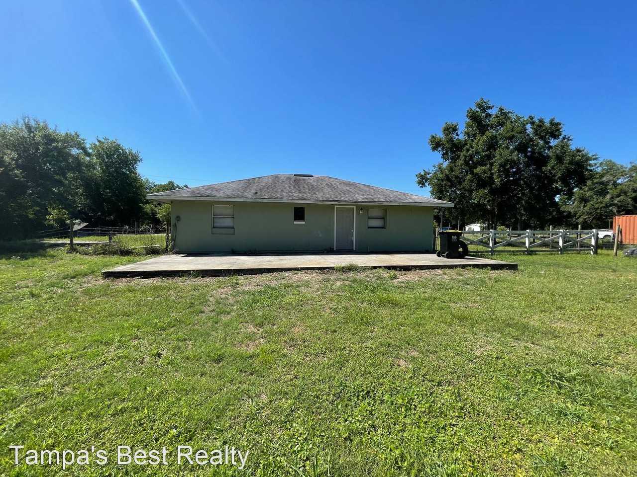 1805 Ranchland Dr - Photo 2 of 3