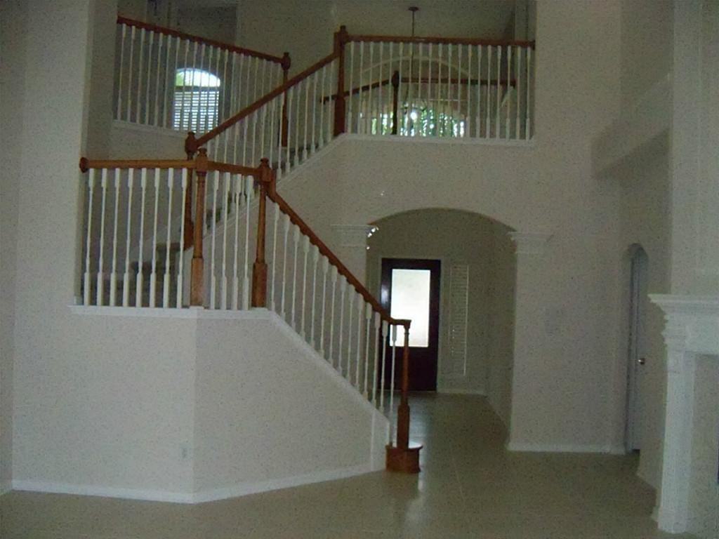 1106 Oxford Mills Ln - Photo 2 of 18