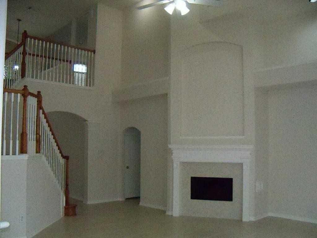 1106 Oxford Mills Ln - Photo 3 of 18