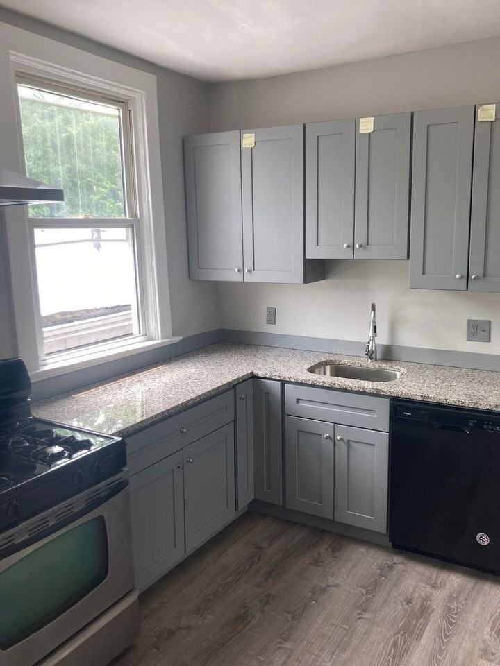 338 338 Center Avenue - 2 - Photo 2 of 11