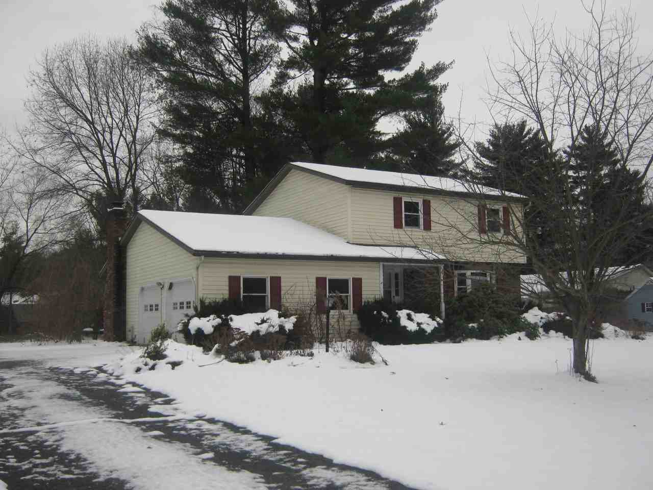 4 Cranberry Ln - Photo 2 of 20