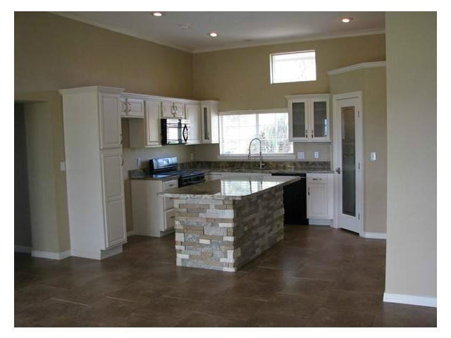 103 Alvarez Rd - Photo 2 of 10